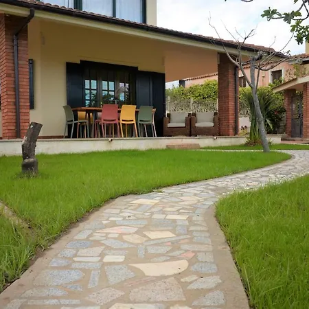 Settimia A 50 Mt Dalla Spiaggia! Villa